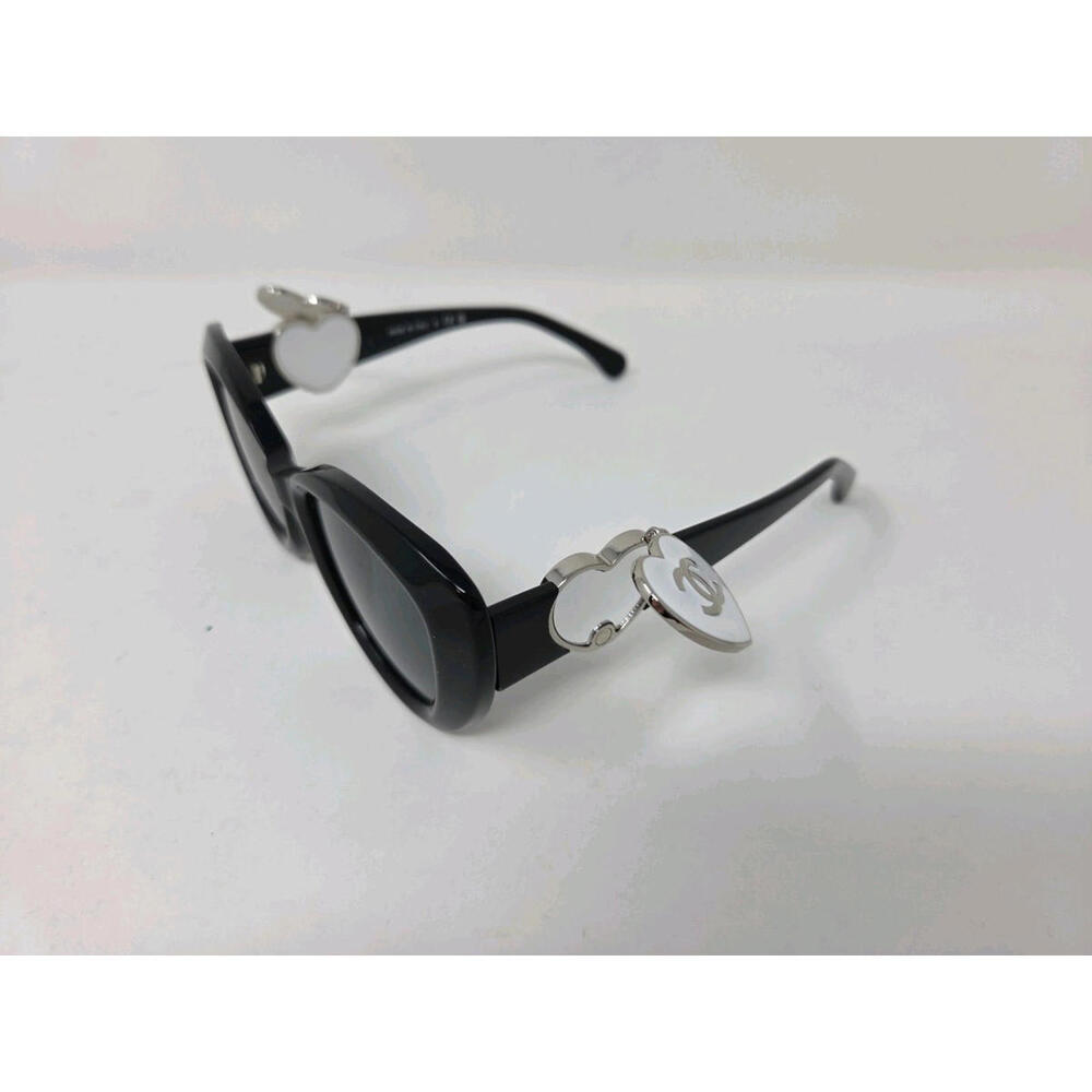Chanel 5517-A C501/S4 Women's Black Grey Gradient w/White Logo Sunglasses NEW - Picture 3 of 7